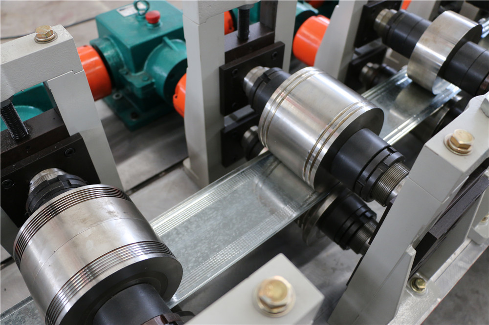 light keel cd ud roll forming machine export to turkey
