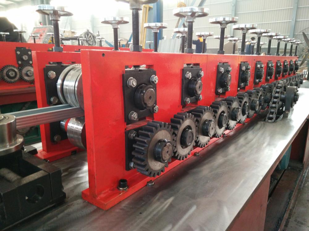CANGZHOU FORWARD LIGHT KEEL ROLL FORMING MACHINE LIGHT GAUGE ROLL FORMING MACHINE