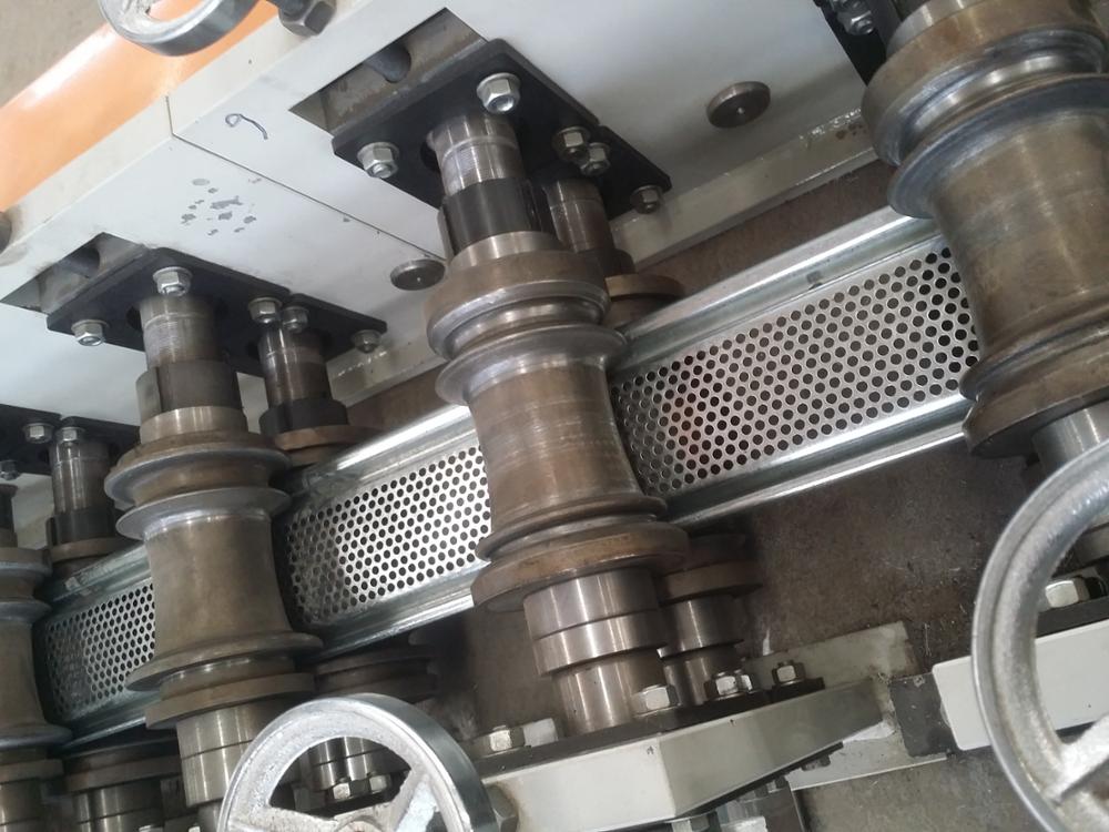 High end Steel Roller Shutter Door Iron Steel Rolling Shutter Door Slats Roll Forming Machine Prices